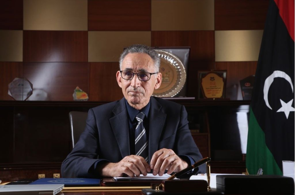 خاص.. مصادر مطلعة لصدى: تم إجراء حوالة بقيمة 100 مليون دينار من شركة هاتف ليبيا إلى الشركة العامة للكهرباء مباشرة دون وجود وسيط في هذه الحوالة