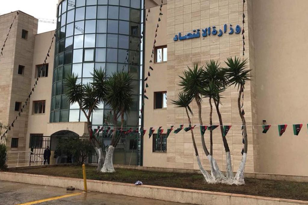 خاص.. مشيراً إلى التهديد بإقفال النفط.. "روفينيتي" لصدى: علاقة إيطاليا مهمة مع القبائل الليبية والعمل على استعادة الحياة في مليتة