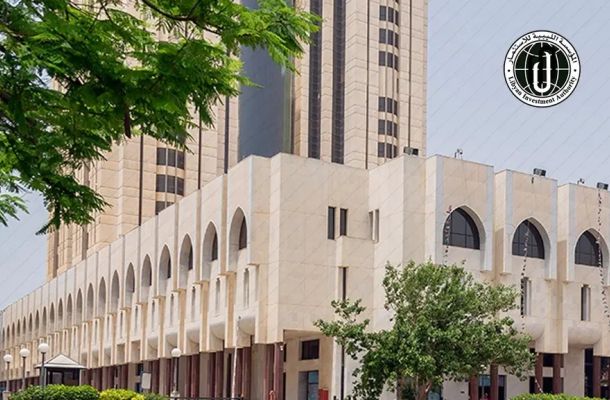 المركزي: سعر الصرف سيستقر تحت 7 دينار مدعوماً بتحسن الإيرادات النفطية لقرب وصولها إلى 2.6 مليار دولار مع ضخ 2.6 مليار للاعتمادات والأغراض
