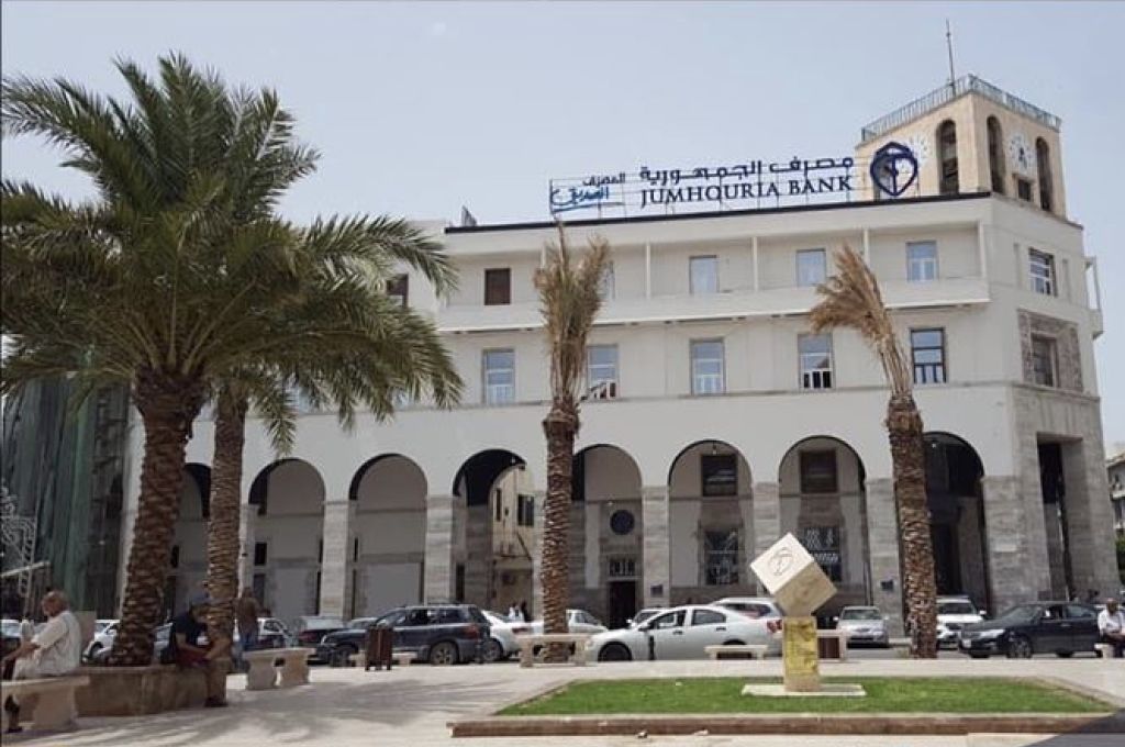 خاص.. "الكبير" يشكل لجنة خاصة ببيع النقد الأجنبي.. وهذه التفاصيل