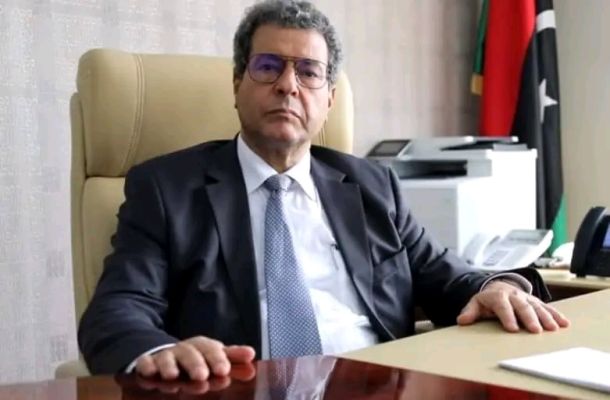 خاص.. فريق السيولة بالمركزي يفصح عن وصول 79 مليون إلى فروع التجاري شرق البلاد