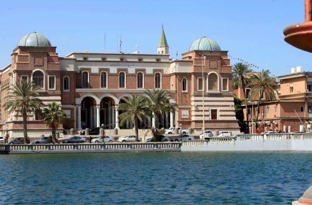 خاص.. أنباء عن إستقالة "سليمان العزابي" من مصرف الجمهورية