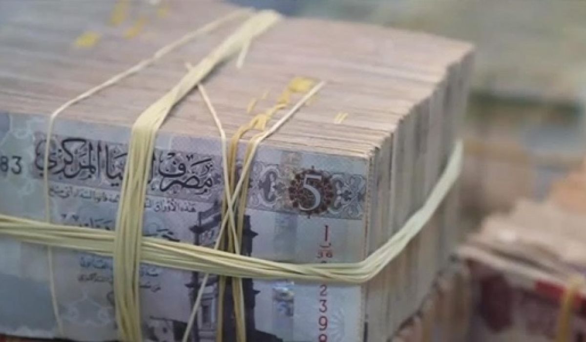 "خبير اقتصادي": الدين الذي لم تره حكومة الوحدة الوطنية.. لكن يدفع ثمنه الاقتصاد