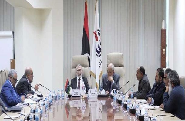 العمياني يكشف استراتيجيات وزارة صحة الوفاق للعام 2018