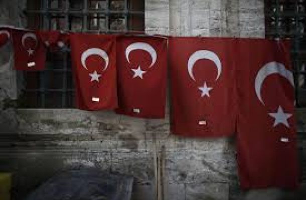 رئيس المجلس الرئاسي يجتمع مع هيئة الشباب والرياضة وشركة "تراي أرينا " الاسبانية لإستكمال تنفيذ مشاريع الملاعب الرياضية