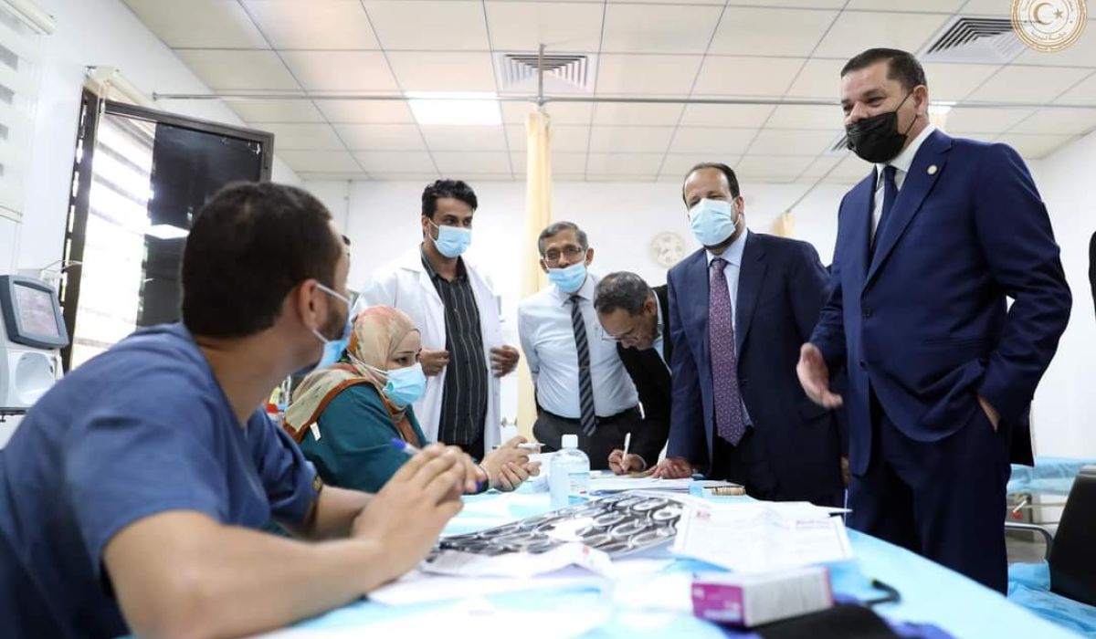 الدبيبة يقوم بزيارة تفقدية لمستشفى طرابلس الجامعي
