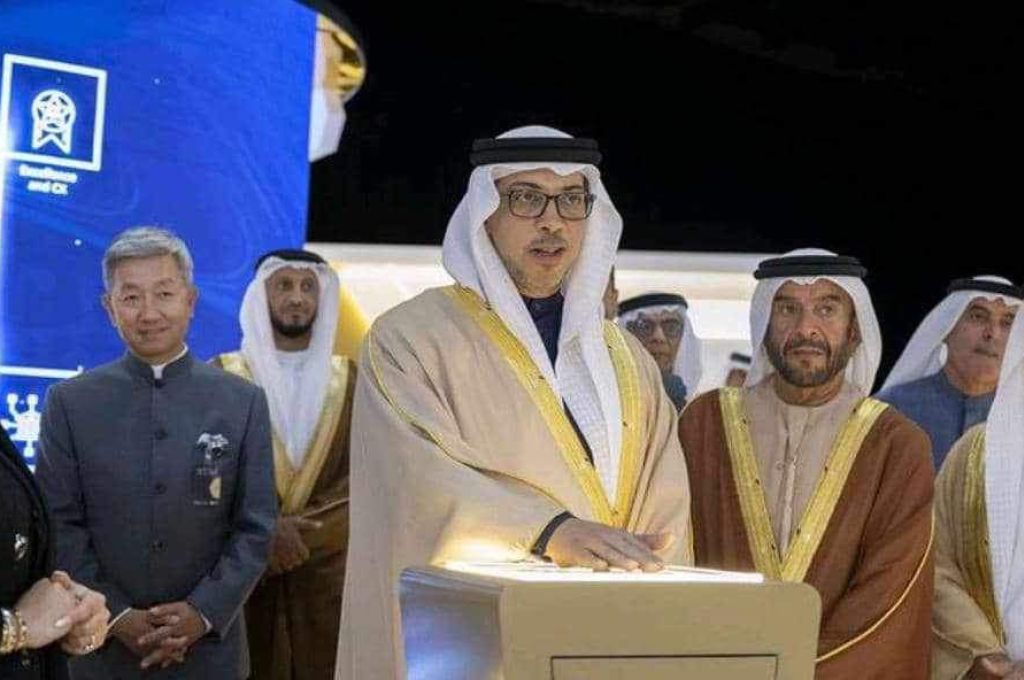 خاص.. "الحويج" يُصدر قرار بشأن إعادة تصدير كافة أنواع السلع والمنتجات