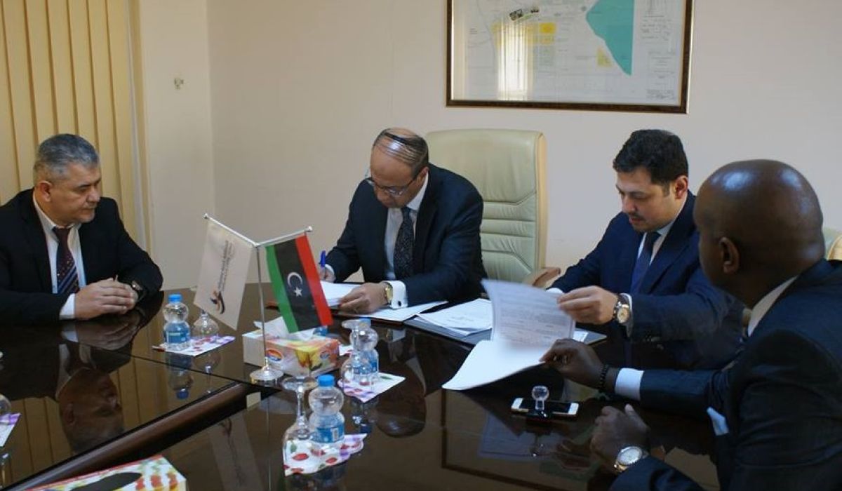 المنطقة الحرة مصراتة توقع مذكرة تفاهم مع شركة "أيْ كيو باور" للطاقات المتجددة
