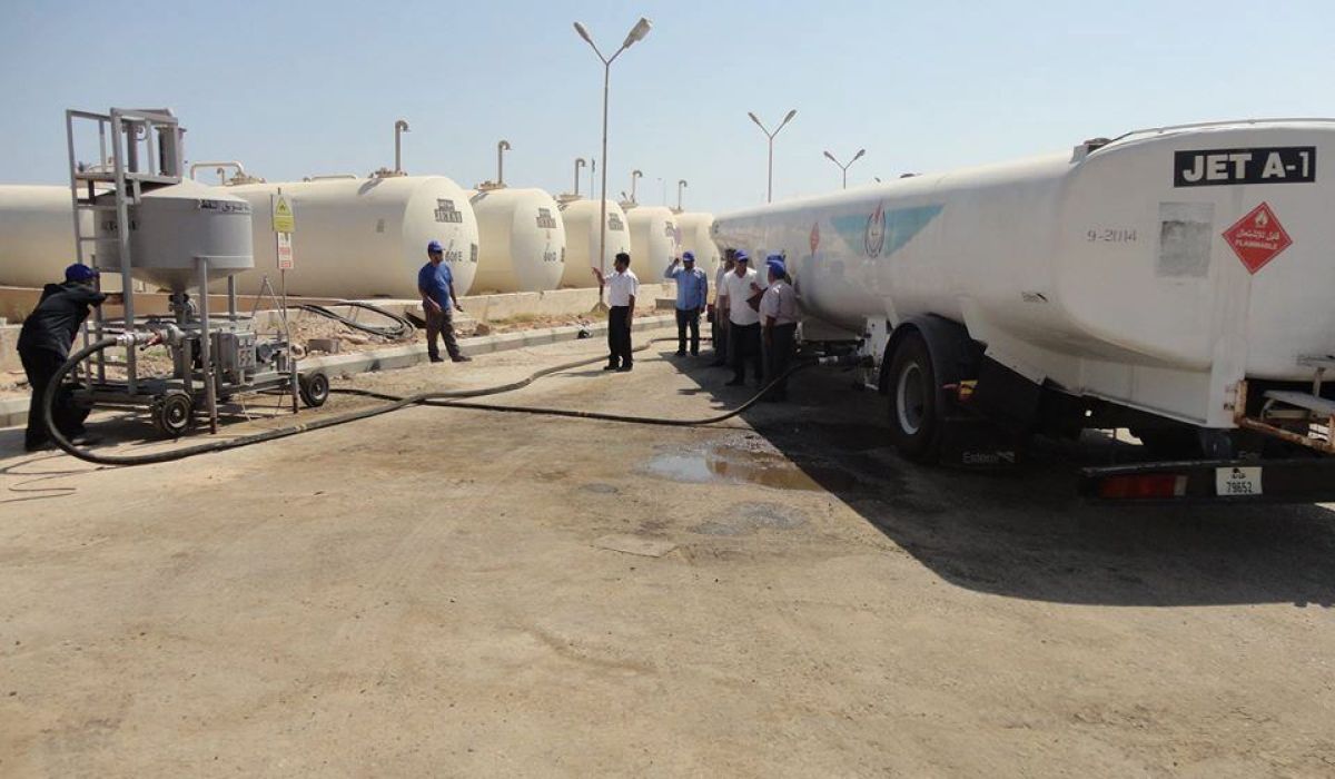 اقتصاد الوفاق تُجري المعايرة القانونية بمستودعات الوقود التابعة للبريقة