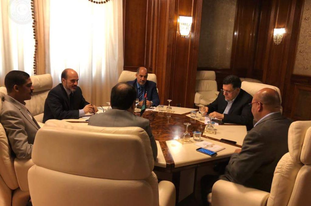 وزارة الاقتصاد بالحكومة المؤقتة تؤكد عزمها توفير السلع الأساسية للمواطنين بدرنة في القريب العاجل