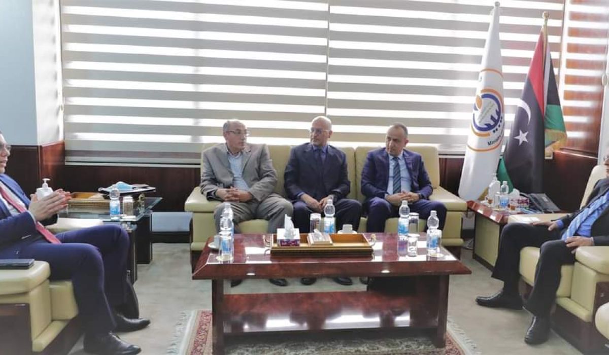 "عون" يبحث مع شركة بيكرهيوز إمكانية إنشاء ورش لصيانة المولدات ومعدات الطاقة في ليبيا