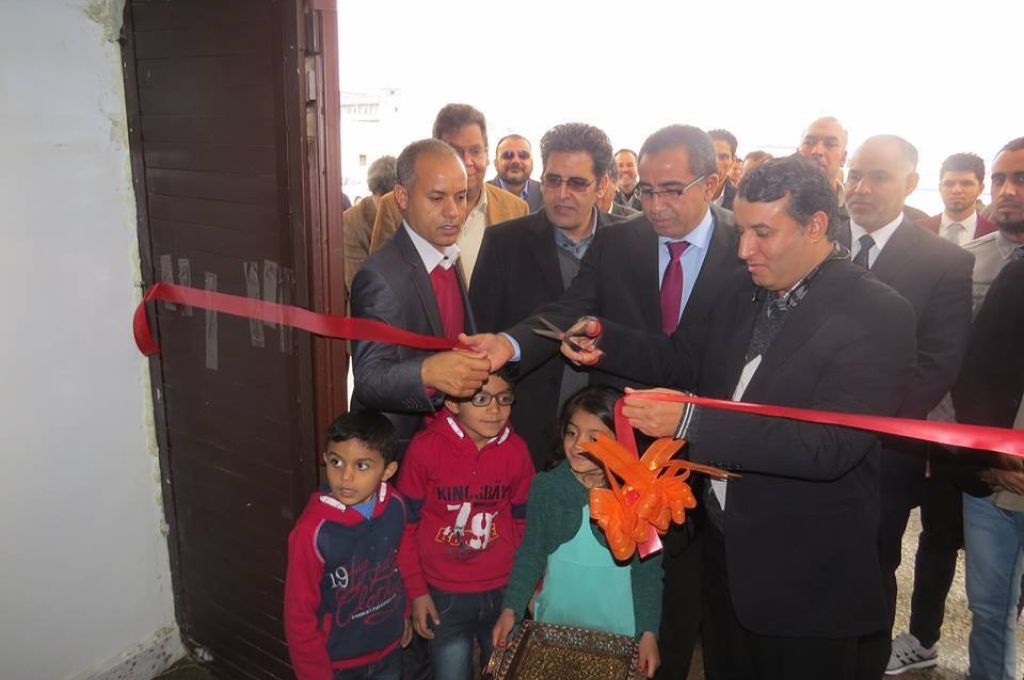 الدليمي يعد الموظفين بمشفى امحمد المقريف بحل مشكلة الرواتب