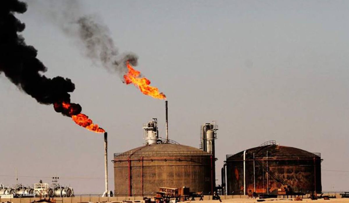 موقع أفريقي: من المتوقع أن تحصل ليبيا على أكثر من 20 مليار دولار من عائدات النفط.. وهذه الأسباب