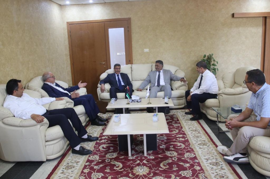 "العبدلي" يبحث سُبل التعاون المشترك مع الشركة التونسية للكهرباء والغاز