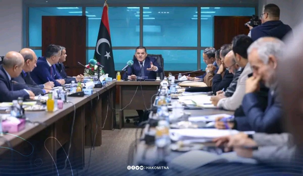 خلال اجتماعه مع وزير الموصلات.. "الدبيبة" يصدر تعليماته لمعالجة أوضاع العاملين في مجال النقل الجوي ووضع خطة لإصلاح القطاع