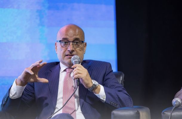 “حسني بي”: إصلاح الاقتصاد الليبي يبدأ من جذور الخلل لا من أعراضه.. الأرقام أولاً بعيداً عن العواطف والشعبويات