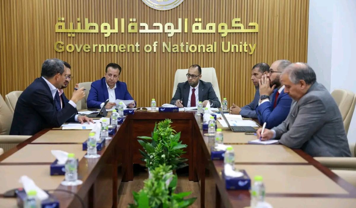اجتماع للتأكيد على أهمية استمرار الدولة في دعم وتنفيذ الاستراتيجية الوطنية للاستثمار في الطاقات