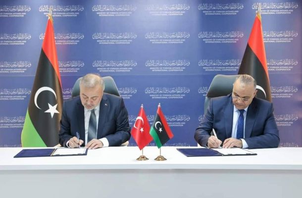 خاص.. مدير إدارة الإصدار بالمركزي يخاطب مدراء المصارف بخصوص السيولة .. ومراسلات تطالب كافة الفروع بتقديم طلباتهم ومقترحاتهم بخصوصها