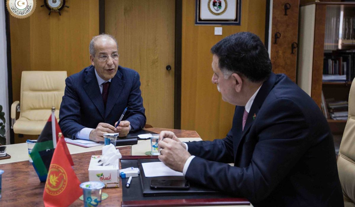 الرئاسي يتفق مع المصرف المركزي على زيادة ساعات الدوام بالمصارف التجارية