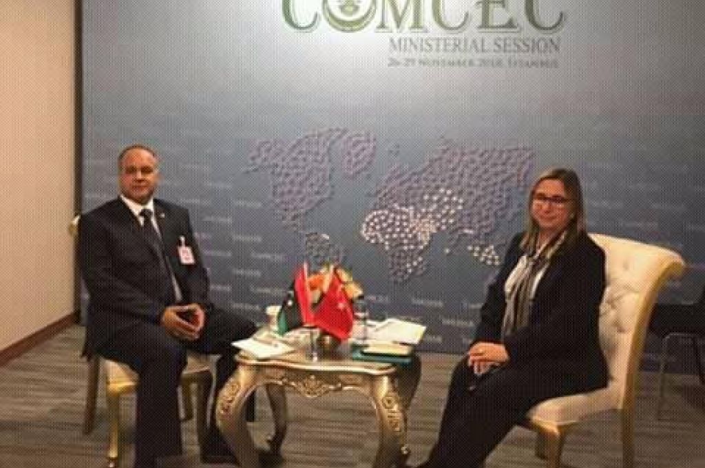 في اطار برنامج الاصلاح الاقتصادي العيساوي يجتمع مع مدير البنك الاسلامي للتنمية