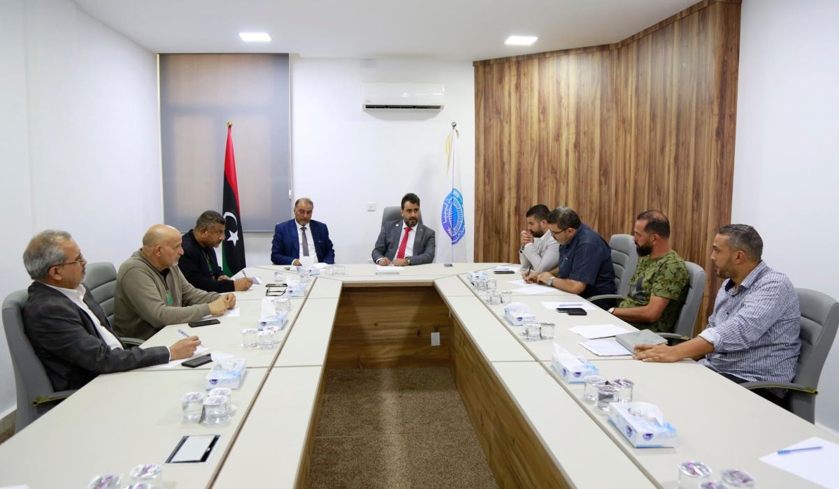 لجنة الأزمة تؤكد على ضرورة معالجة المختنقات الخاصة بملف الكهرباء في بلدية بنغازي وضواحيها