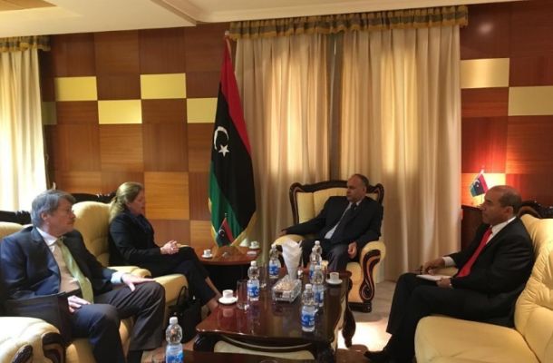 إقفال جميع المقاهي والكافتريات بجامعة طرابلس