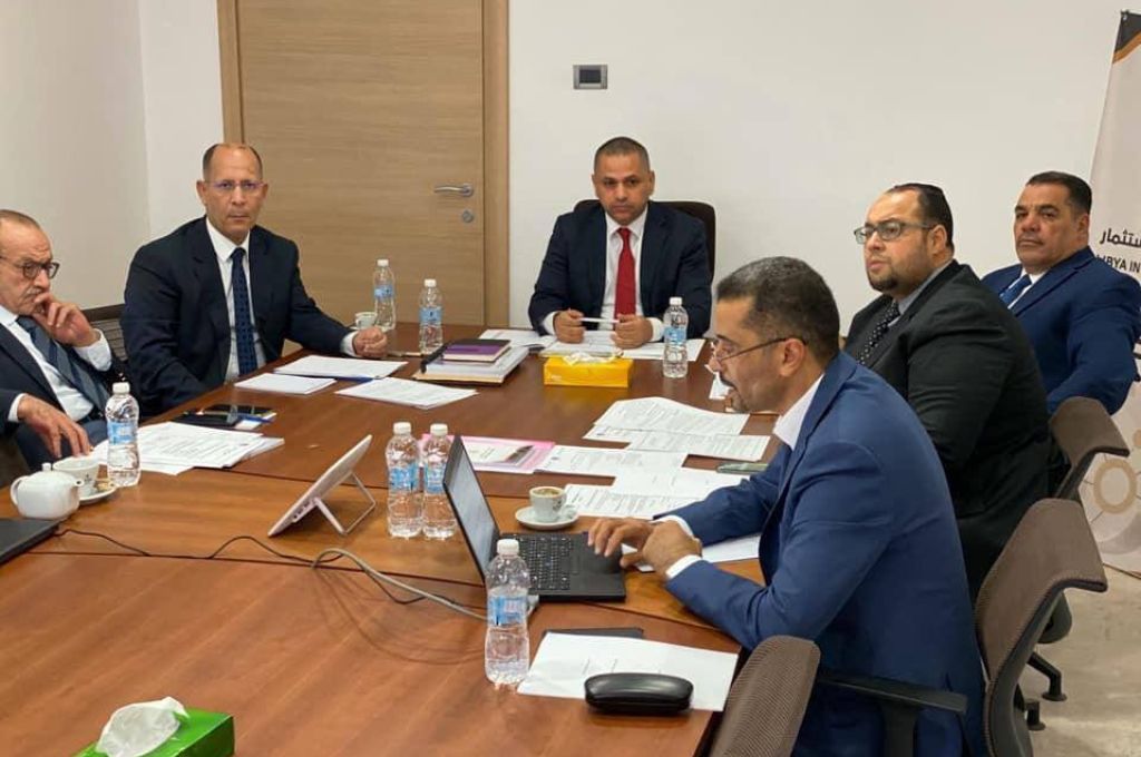 رئيس المؤسسة الليبية للاستثمار يضع الخطة المعدة لمواجهة جائحة كورونا