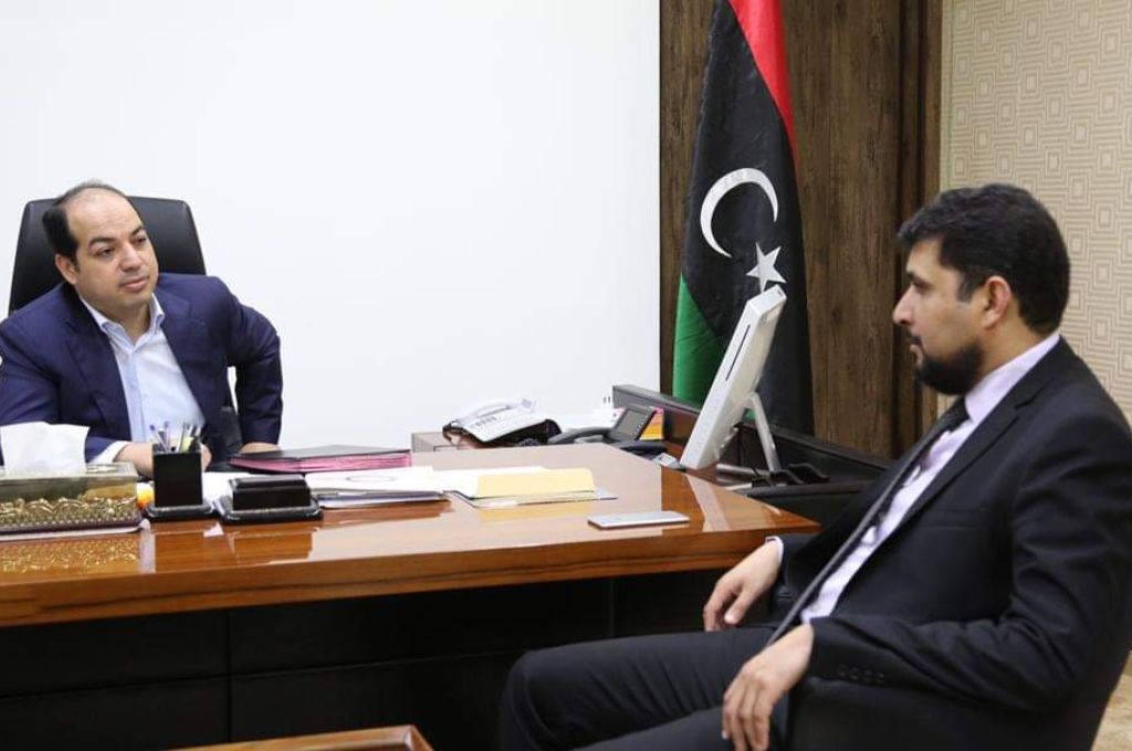 الجديد: استمرار الاقتتال قد يجبر المصرف المركزي على زيادة الرسوم على بيع النقد الأجنبي بدل تخفيضها