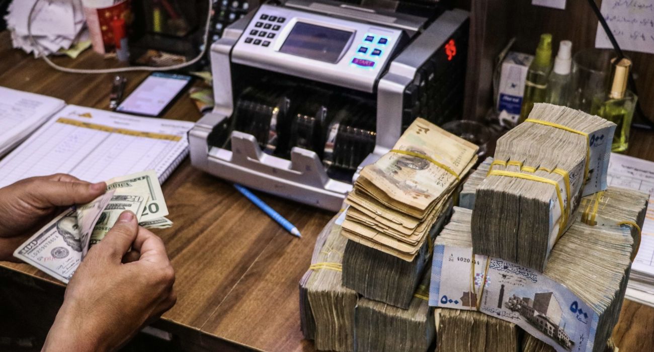 أفريكا إنتلجنيس: شركتي أركنو وباريز السويسرية تتفاوضان على حصتهما من الذهب الأسود مع مؤسسة النفط مع تخصيص 600 ألف برميل لهما من قبل الخليج العربي