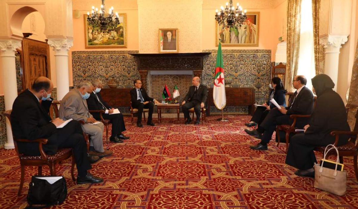 وزير الاقتصاد والتجارة يناقش مع وزير المالية الجزائري جملة من المواضيع