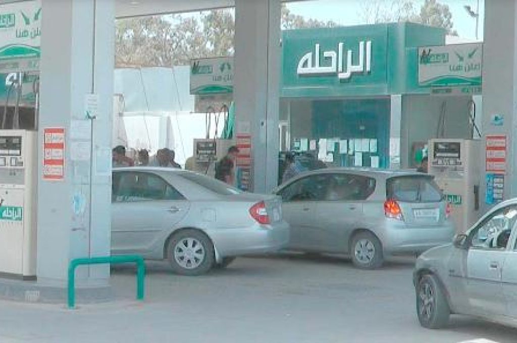 الرئاسي يوقف أعمال لجنة أزمة الوقود والغاز برئاسة الهجرسي