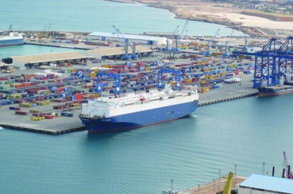 خاص.. إلى 600 ألف برميل.. شركة الخليج النفطية تخاطب مؤسسة النفط للنفط برفع حصة شركة أركنو بحقل الطهارة