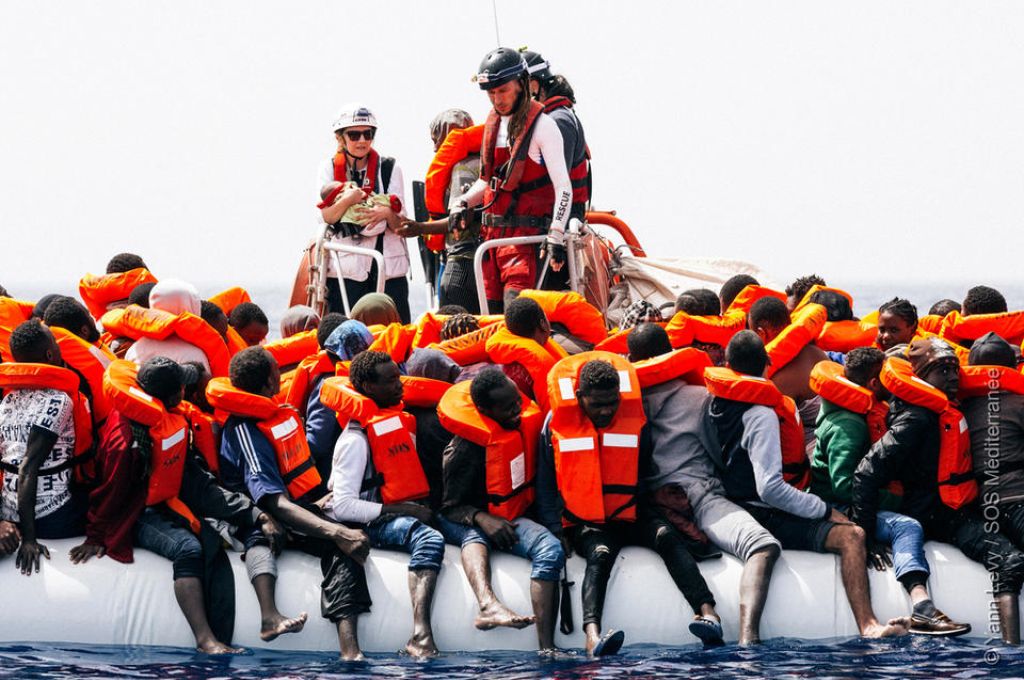 التجهيز لإنشاء محطة لتحلية مياه البحر بمصراته