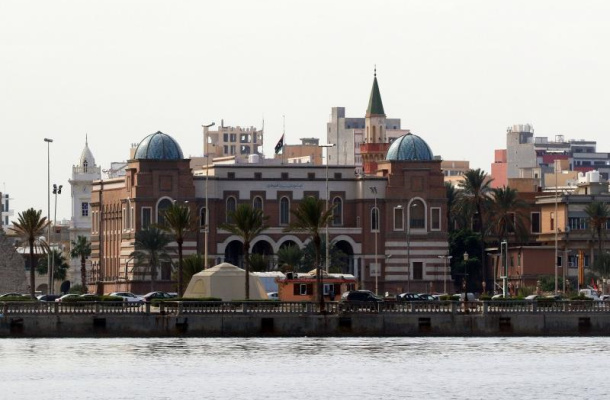 خاص.. بتعليمات من المركزي.. مراسلات هامة لتوفير السيولة بكافة فروع المصارف بليبيا