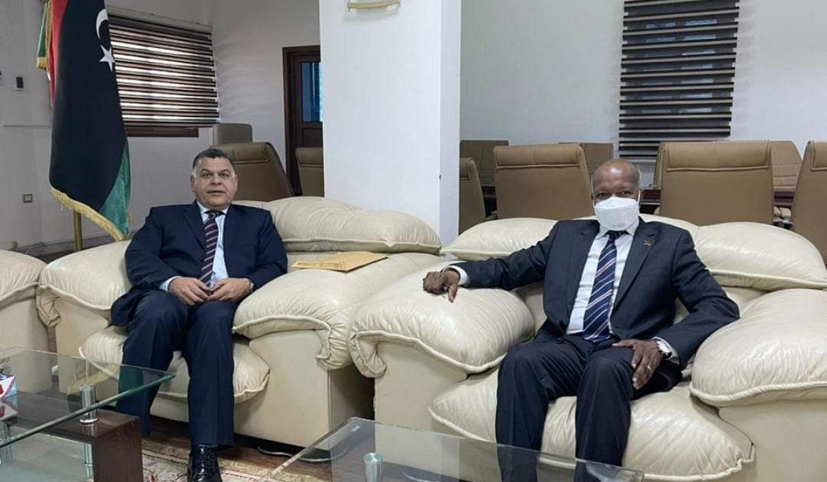 الأمين يجتمع مع وكيـل وزارة الداخلية لمتابعة ملف العمالة الأجنبية