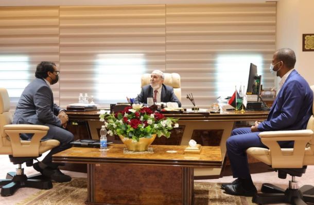 الوحدة فرع تيبستي يعلن عن فتح حسابات مصرفية لرجال الأعمال