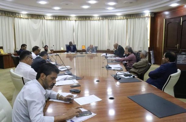 النيابة العامة تعلن عن حبس المراقب المالي ببعثة ليبيا لدى قطر .. وهذه التفاصيل