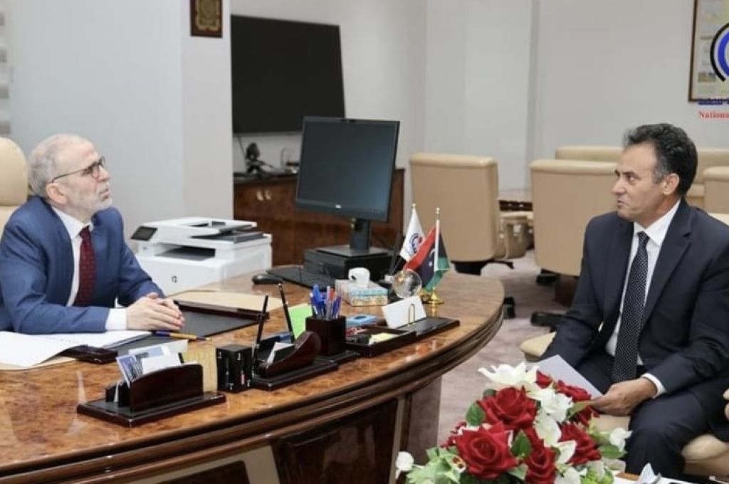 الدبيبة يبحث مع السفير الإيطالي لدى ليبيا تطوير التعاون النفطي بين البلدين