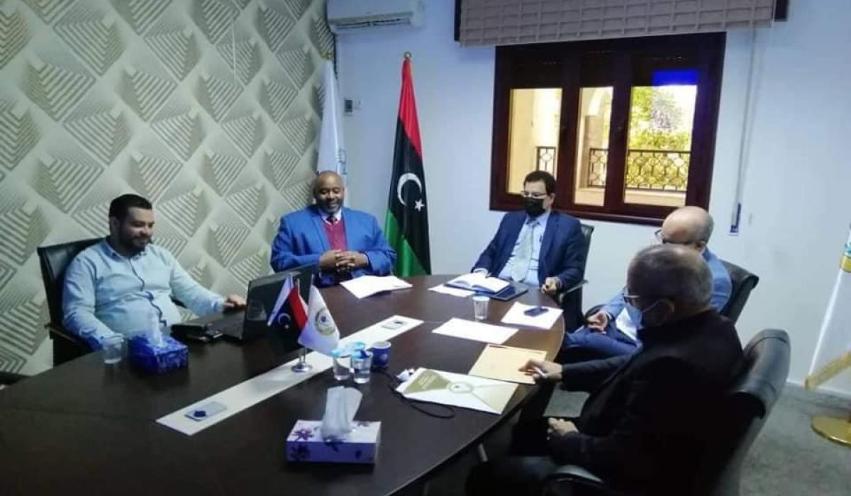 صندوق التسهيلات المالية بوزارة عمل الوفاق يجتمع مع أعضاء من البنك الإسلامي للتنمية