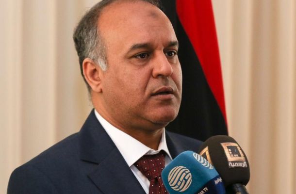 صنع الله يستنكر محاولة استخدام مرافق المؤسسة الوطنية للنفط لأغراض عسكرية ويطالب بالوقف الفوري لـ"الأعمال العدائية"
