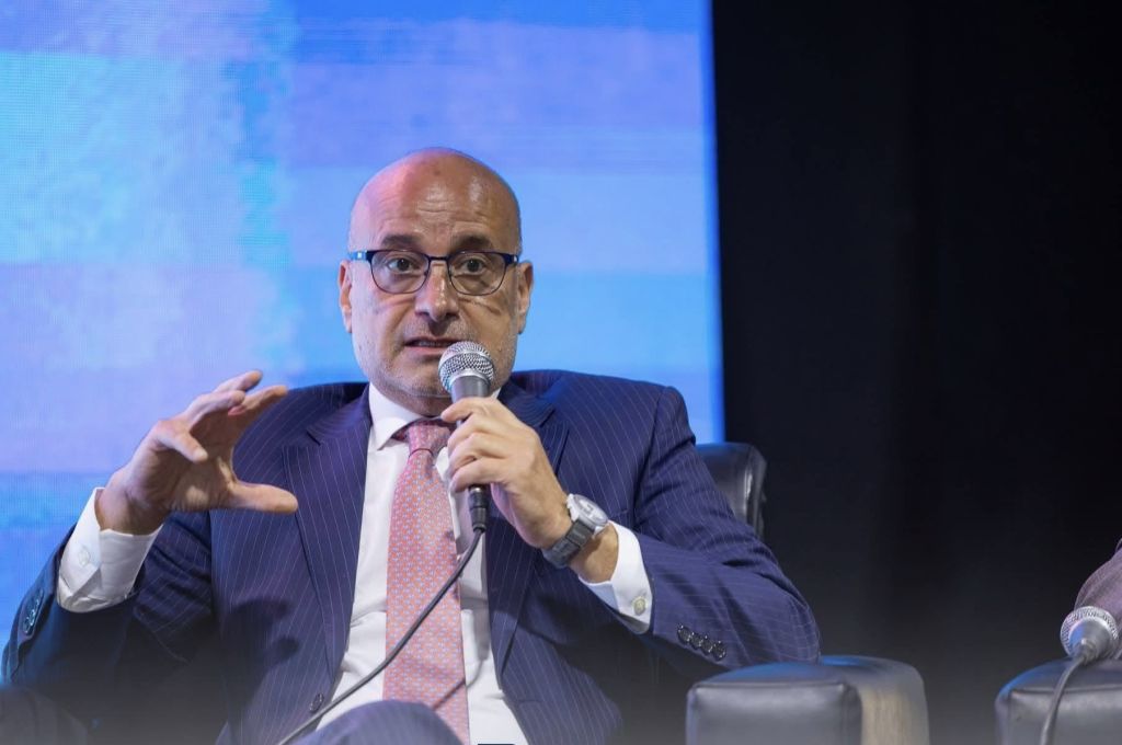 خاص.. المركزي: عملية الحجز عبر منصة الاعتماد تسير بشكل ممتاز وبتكلفة إضافية للحجوزات التي تم الموافقة عليها تفوق مليار دولار