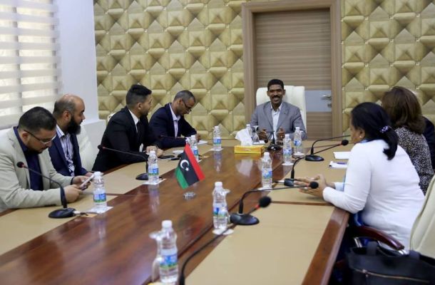 عميد بلدية سرت يبحث مع رئيس إدارة جهاز استثمار مياه النهر الصناعي المعوقات التى تواجه مشروع الأبقار بالبلدية