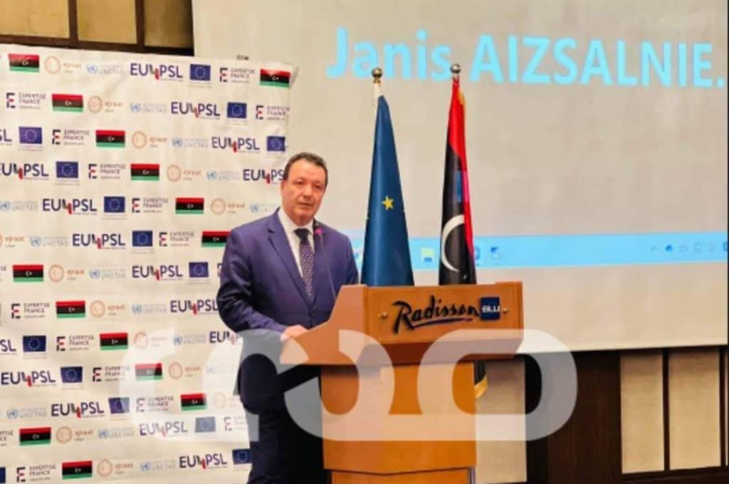 "شكشك" يبحث أعمال صيانة مشروع تنفيذ وتجهيز ملعب طرابلس