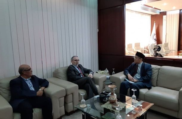 الكبير: الرسوم المفروضة على بيع النقد الأجنبي حققت إيرادات إضافية للدولة وصلت إلى 28 مليار دينار في عشرة أشهر
