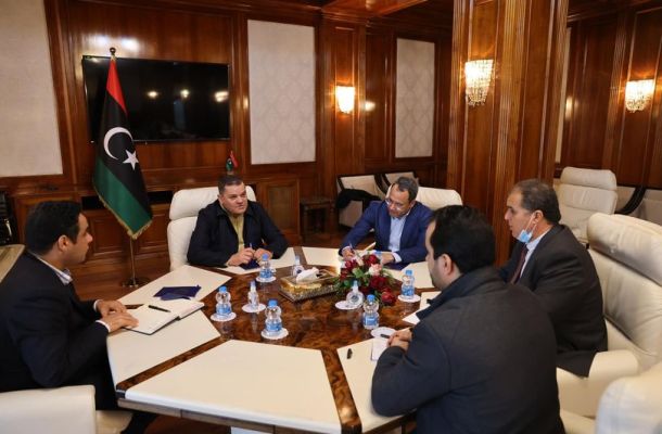 "القطراني" يصل إلى مدينة طرابلس لمباشرة عمله من مكتبه