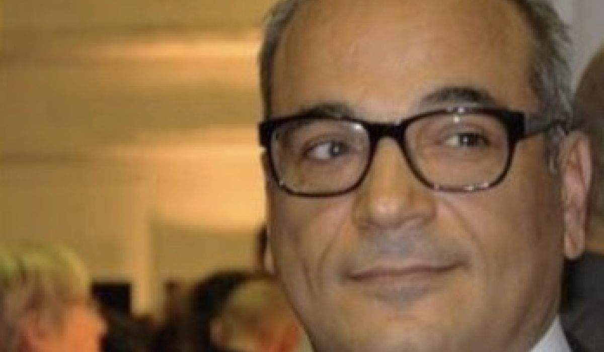 قرادة يكتب: " اللا وفاق الاقتصادي بين الحكومة و المركزي : إلا اللعب بعشاء الليبين"