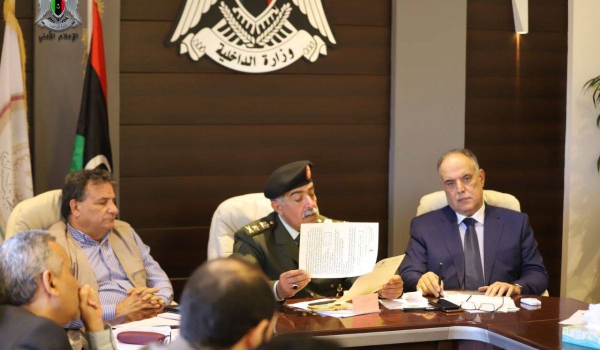 "داخلية المؤقتة" ومسؤولي المصارف يبحثان آلية تدفق السيولة النقدية خلال أيام