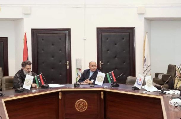 "الوطنية للنفط" تناقش المواضيع التي من شأنها تذليل الصعاب وحلحلة المشاكل التي تواجه القطاع