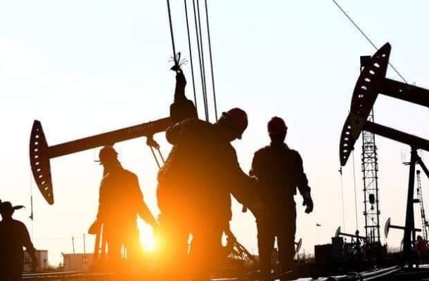 خبير نفطي يكتب مقالاً بعنوان"ما هي سيناريوهات سعر النفط في ظل حرب الأسعار السعودية الروسية وما بعد أزمة فيروس كورونا"