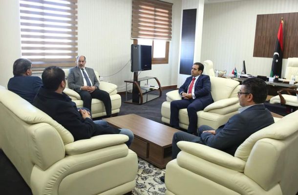 الثني يصدر تعليماته بالتعاون لتوفير احتياجات المنطقة الجنوبية و الغربية